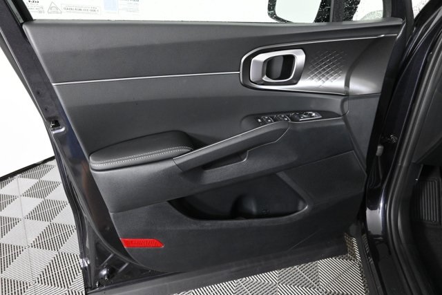 new 2025 Kia Sorento car, priced at $36,930