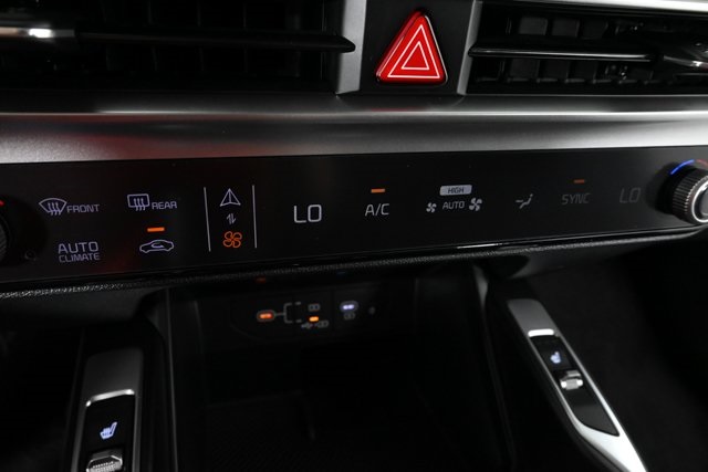 new 2025 Kia Sorento car, priced at $36,930