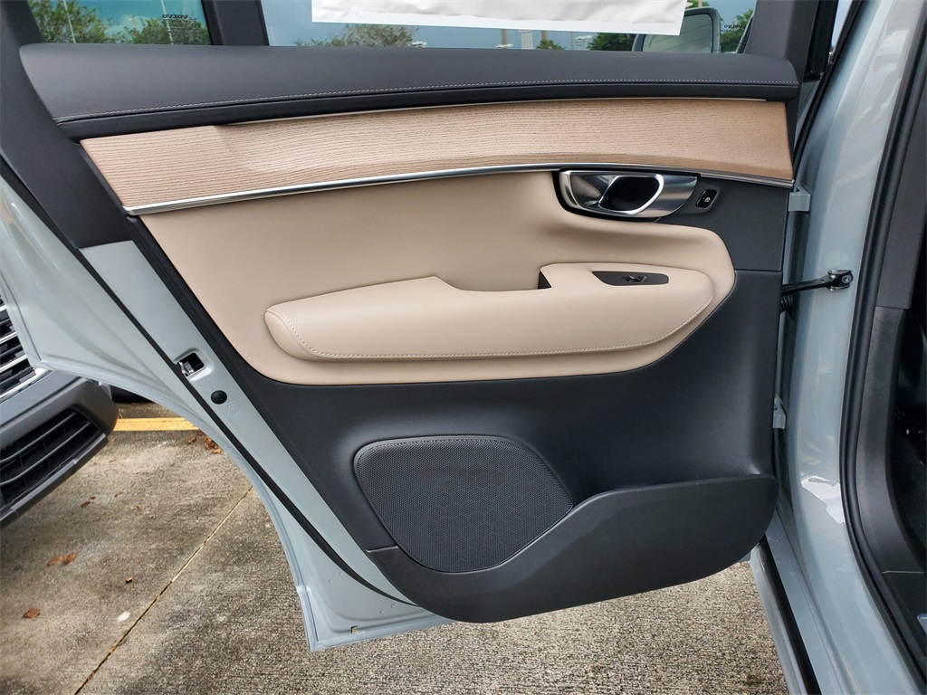 new 2026 Volvo XC90 car, priced at $68,325