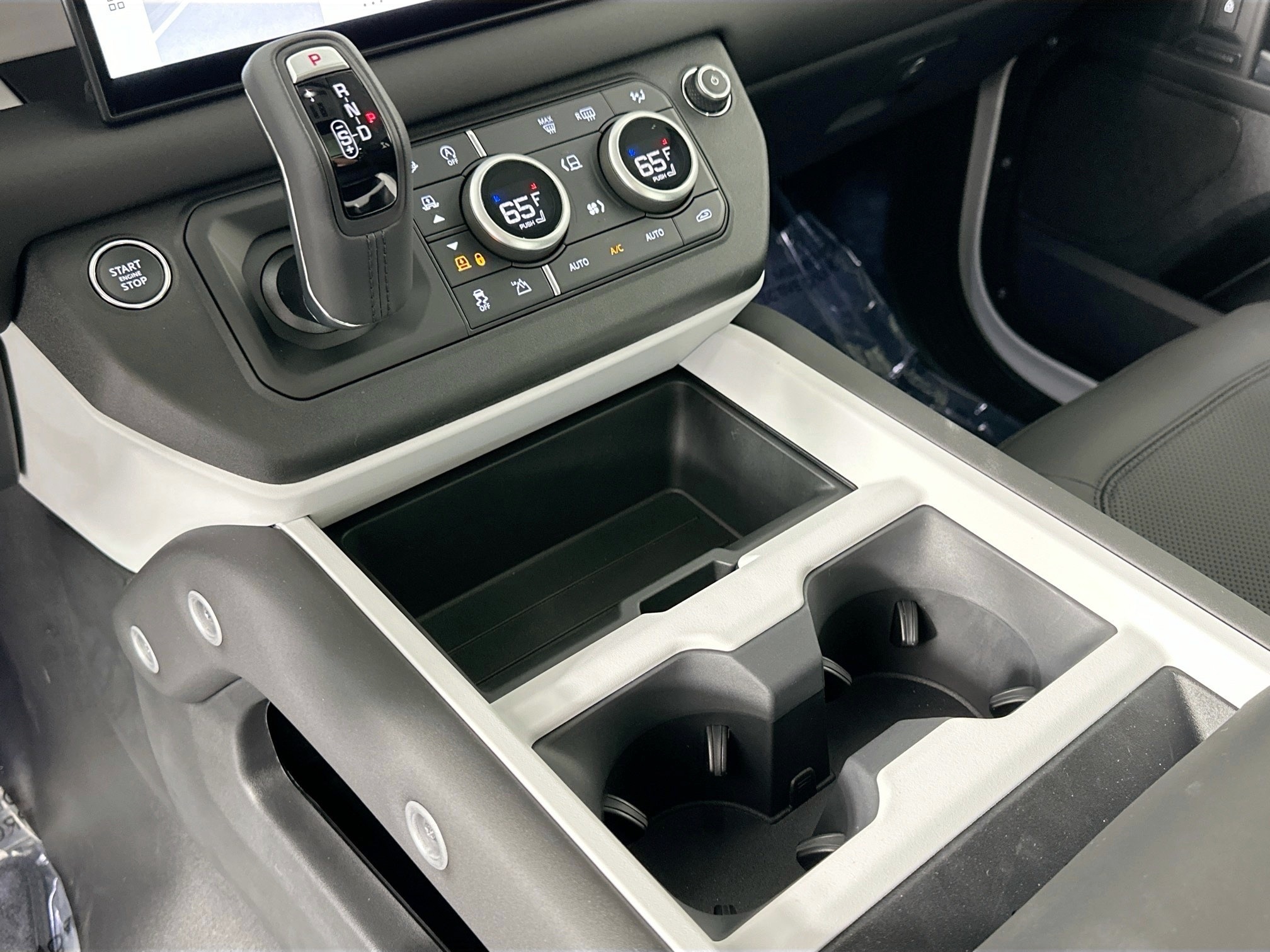 used 2025 Land Rover Defender 110 car, priced at $64,995