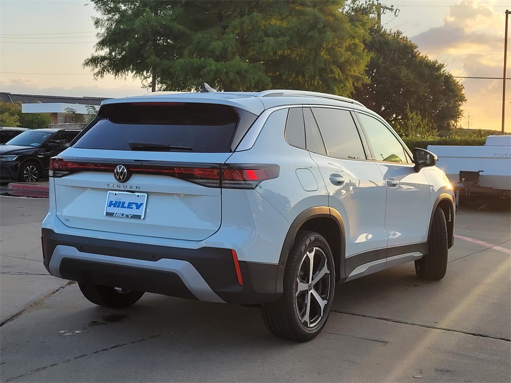 new 2025 Volkswagen Tiguan car, priced at $32,800