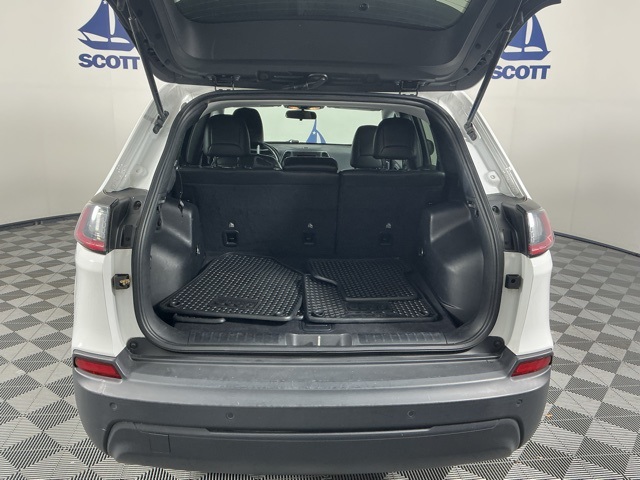 used 2020 Jeep Cherokee car, priced at $19,139
