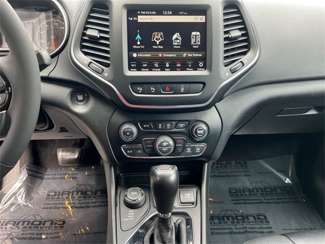 used 2023 Jeep Cherokee car, priced at $20,911