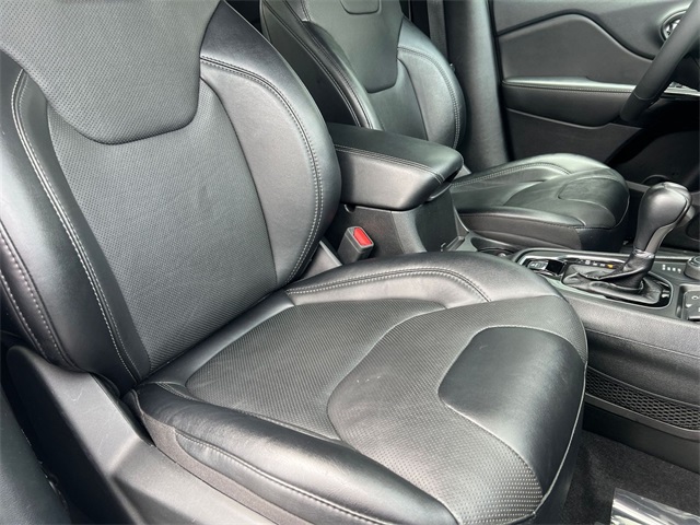 used 2023 Jeep Cherokee car, priced at $20,911