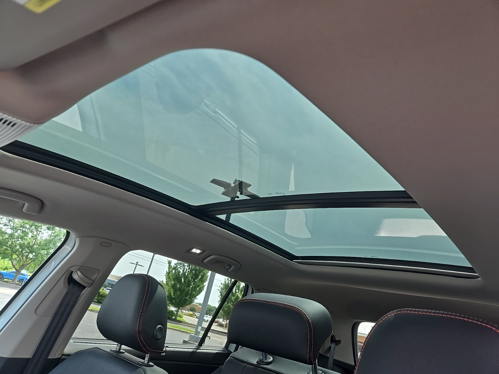 new 2025 Volkswagen Atlas car, priced at $41,854