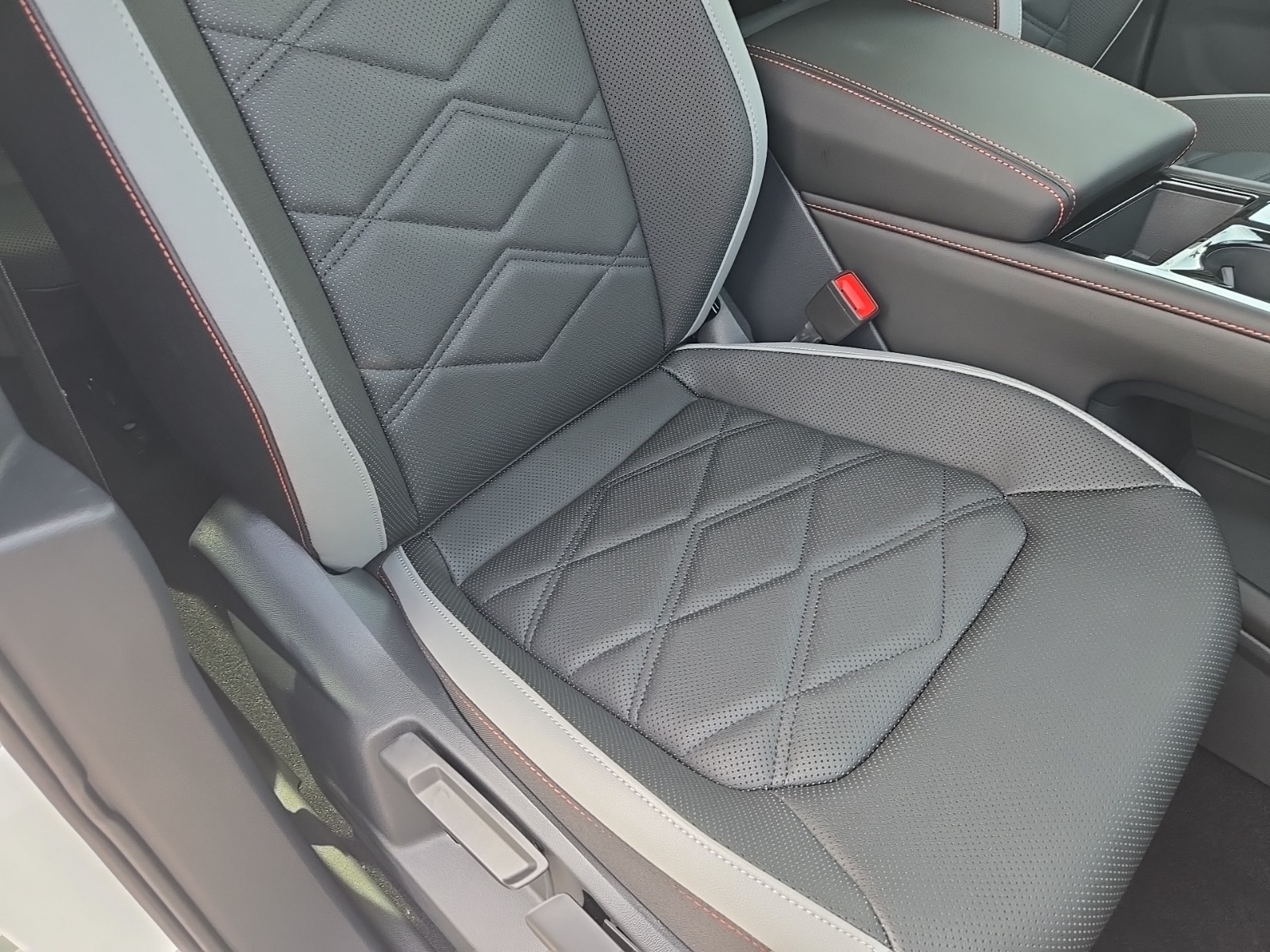 new 2025 Volkswagen Atlas car, priced at $41,854