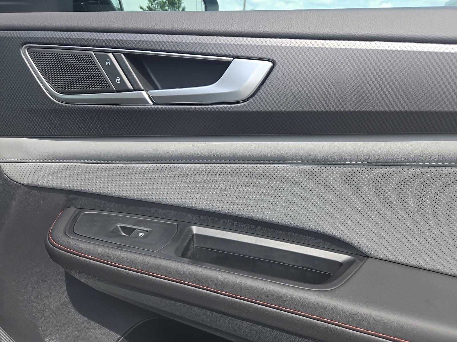 new 2025 Volkswagen Atlas car, priced at $41,854