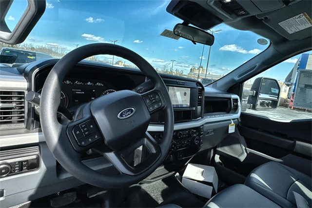 new 2025 Ford F-550SD car, priced at $76,400