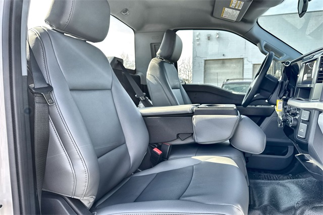 new 2025 Ford F-550SD car, priced at $76,400