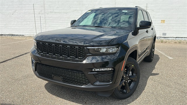 new 2025 Jeep Grand Cherokee car, priced at $47,453
