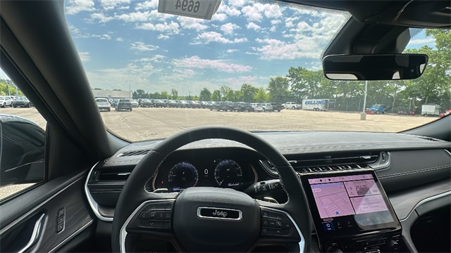 new 2025 Jeep Grand Cherokee car, priced at $47,453