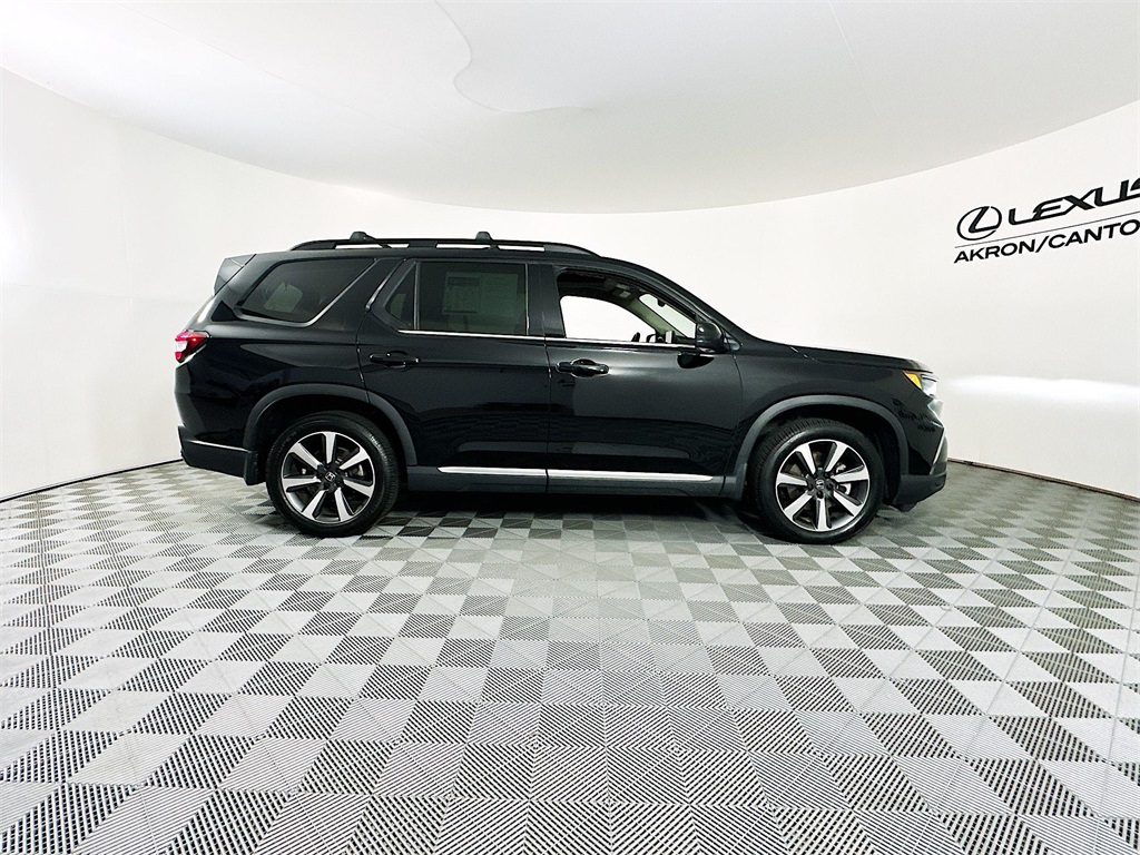 used 2023 Honda Pilot car, priced at $40,490