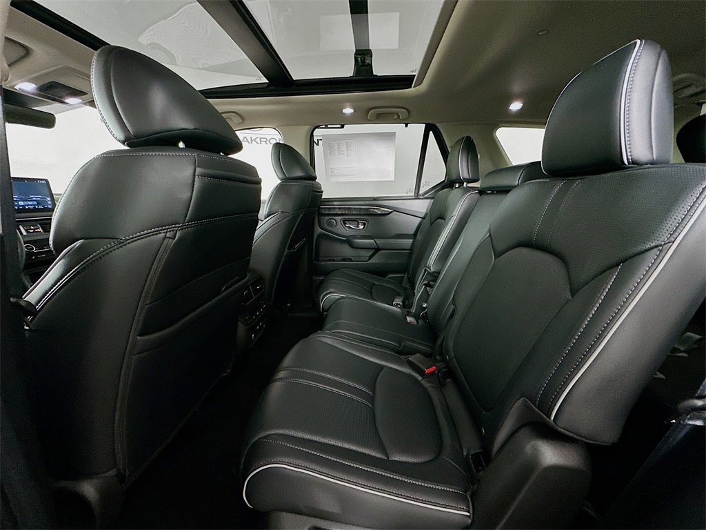 used 2023 Honda Pilot car, priced at $40,490