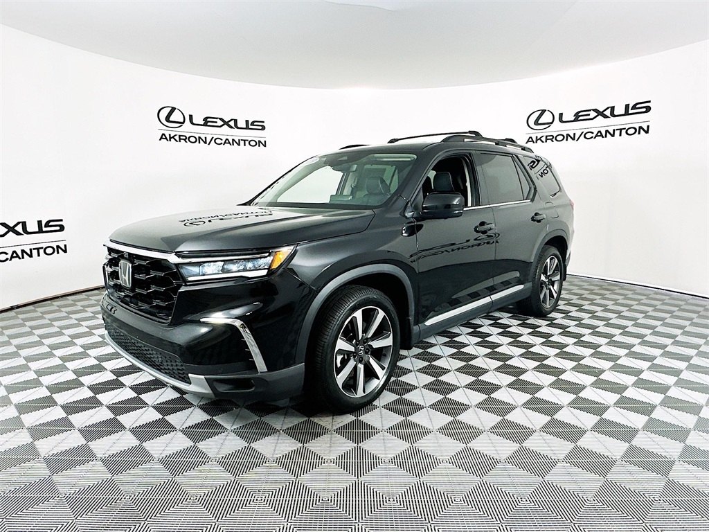 used 2023 Honda Pilot car, priced at $40,490