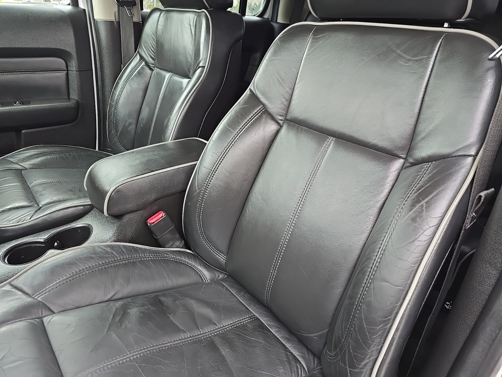 used 2007 Hummer H3 car, priced at $9,500