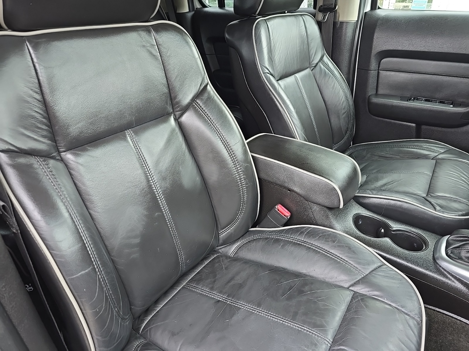 used 2007 Hummer H3 car, priced at $9,500