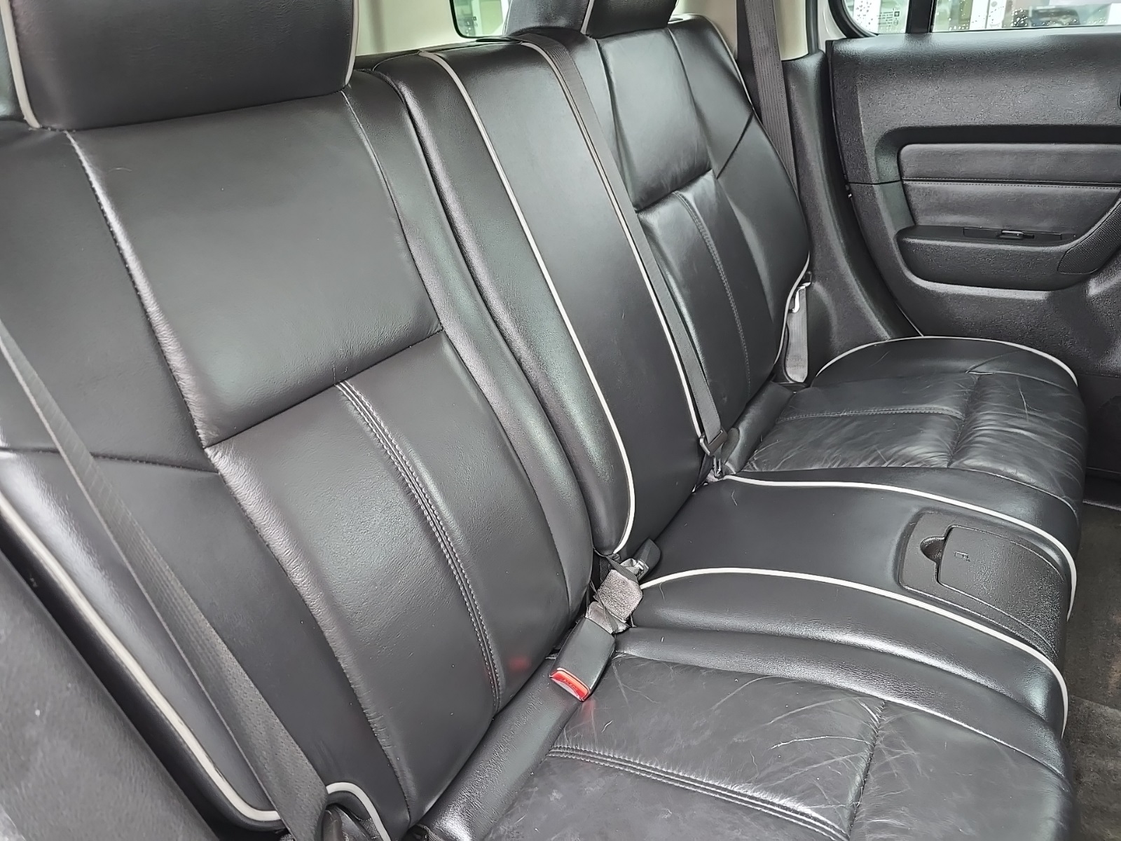used 2007 Hummer H3 car, priced at $9,500