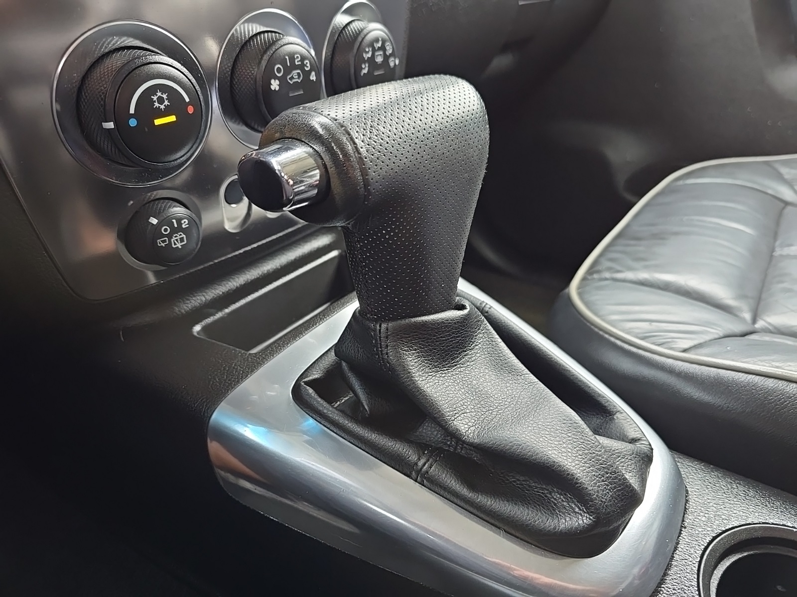 used 2007 Hummer H3 car, priced at $9,500
