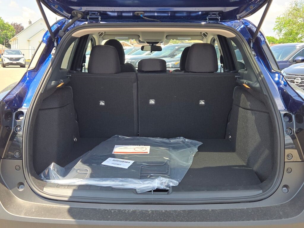 new 2025 Nissan Kicks car, priced at $27,180