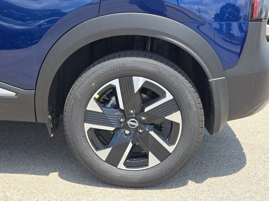 new 2025 Nissan Kicks car, priced at $27,180