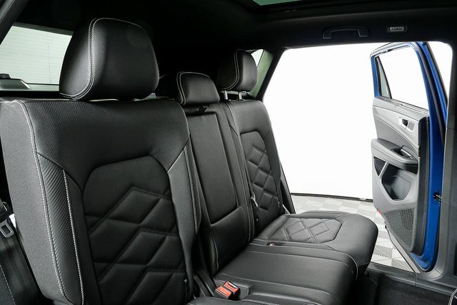 new 2026 Volkswagen Atlas Cross Sport car, priced at $47,241