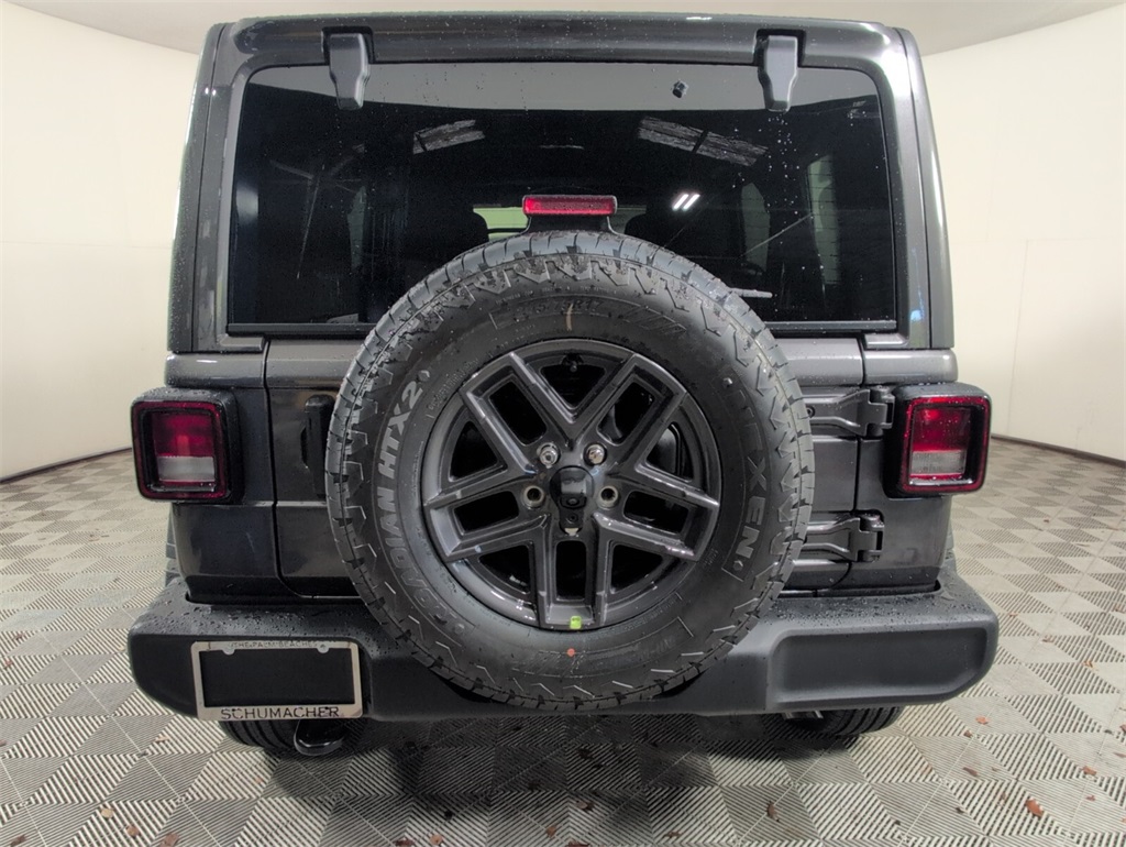 new 2025 Jeep Wrangler car, priced at $44,070