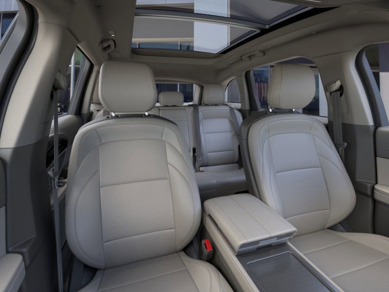 new 2025 Lincoln Nautilus car, priced at $61,270