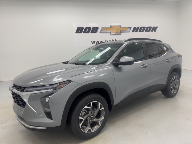 new 2025 Chevrolet Trax car, priced at $23,495