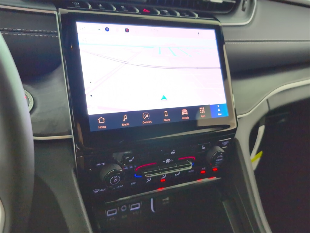 new 2025 Jeep Grand Cherokee car, priced at $40,890