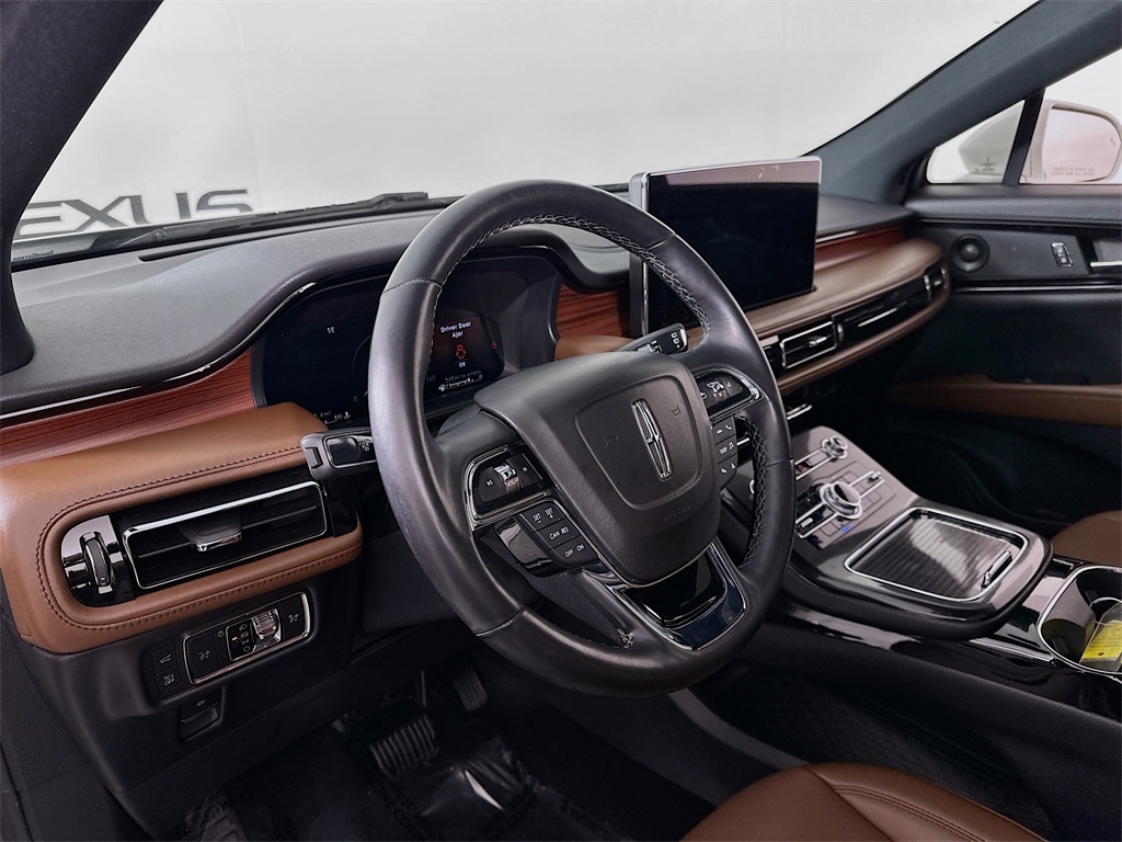 used 2022 Lincoln Nautilus car, priced at $27,490