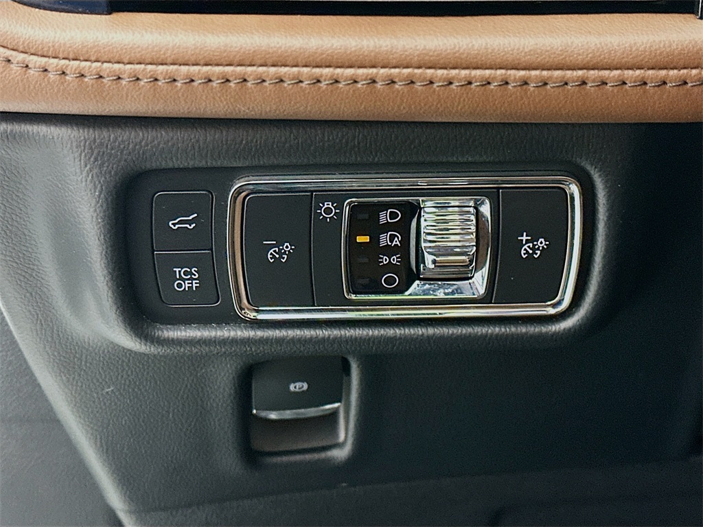 used 2022 Lincoln Nautilus car, priced at $27,490