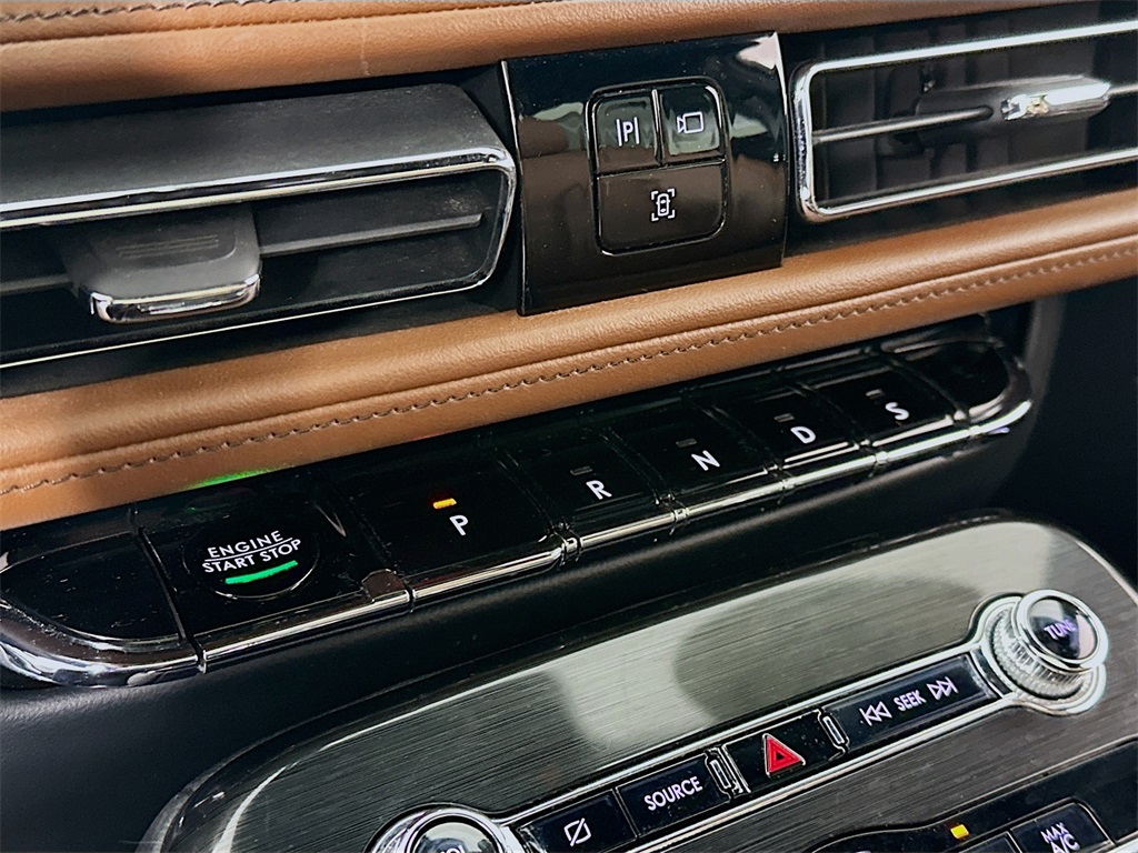 used 2022 Lincoln Nautilus car, priced at $27,490