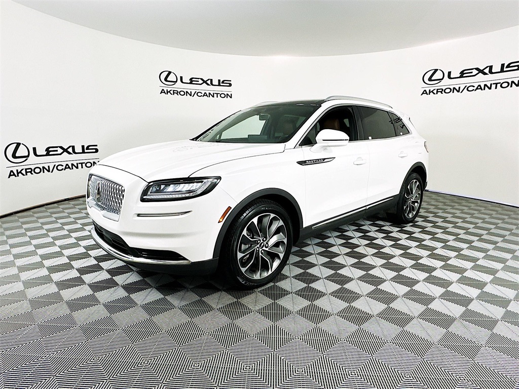 used 2022 Lincoln Nautilus car, priced at $27,490