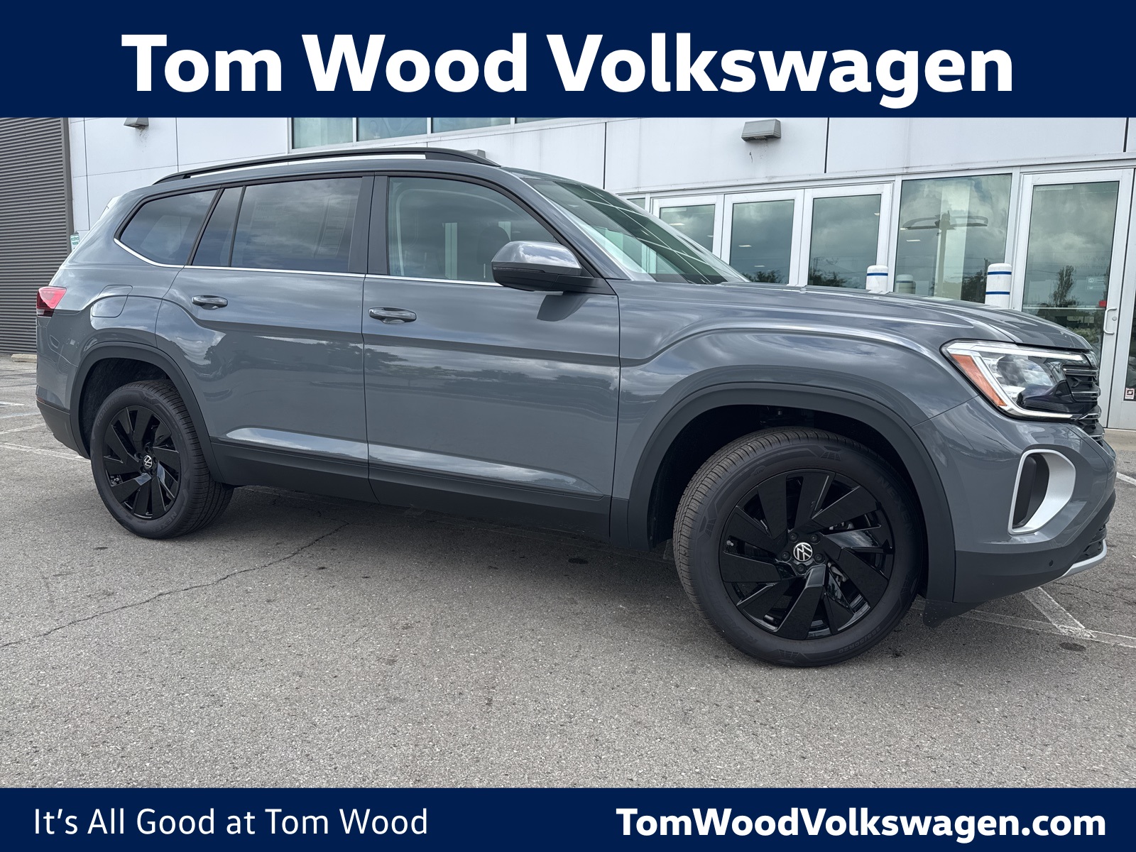 new 2025 Volkswagen Atlas car, priced at $41,984