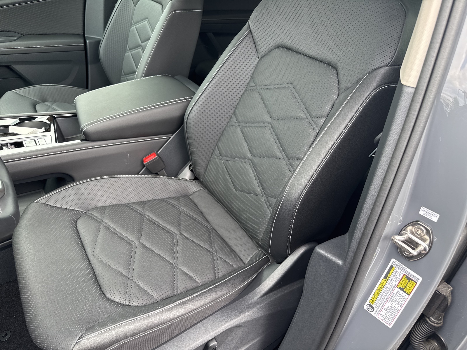 new 2025 Volkswagen Atlas car, priced at $40,884