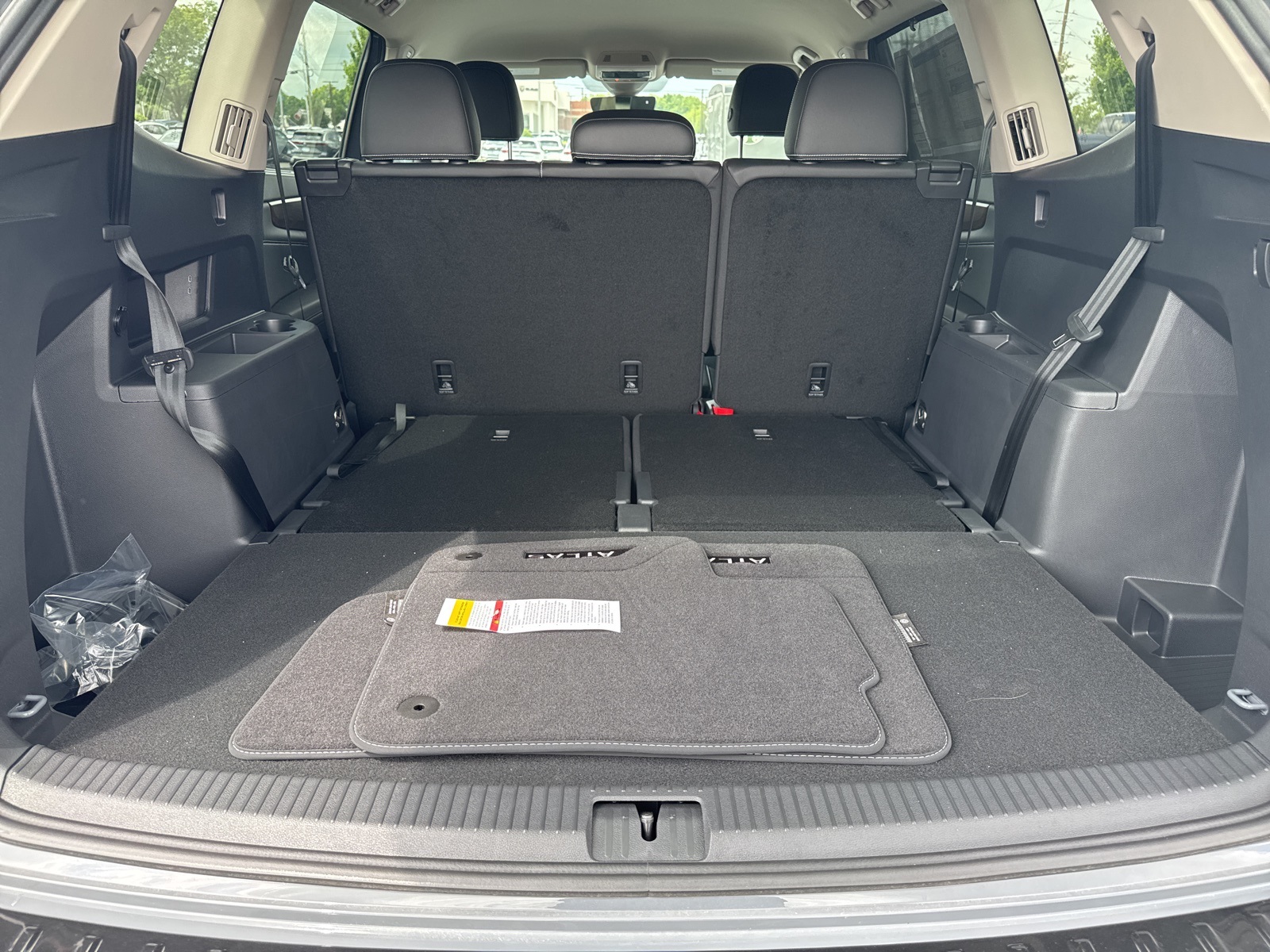 new 2025 Volkswagen Atlas car, priced at $40,884