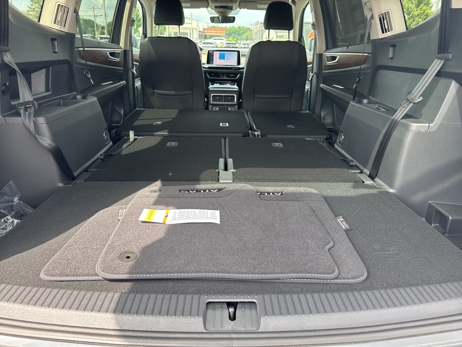 new 2025 Volkswagen Atlas car, priced at $40,884