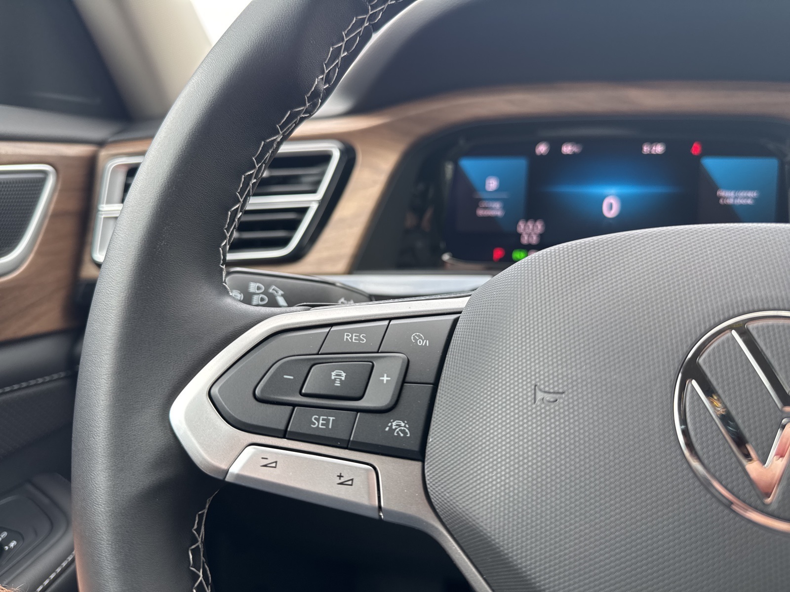 new 2025 Volkswagen Atlas car, priced at $40,884