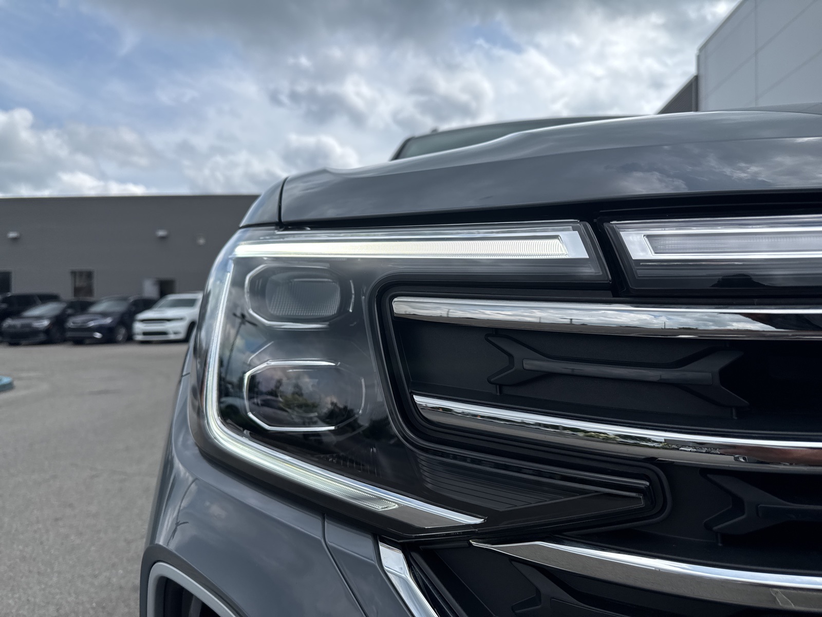 new 2025 Volkswagen Atlas car, priced at $40,884