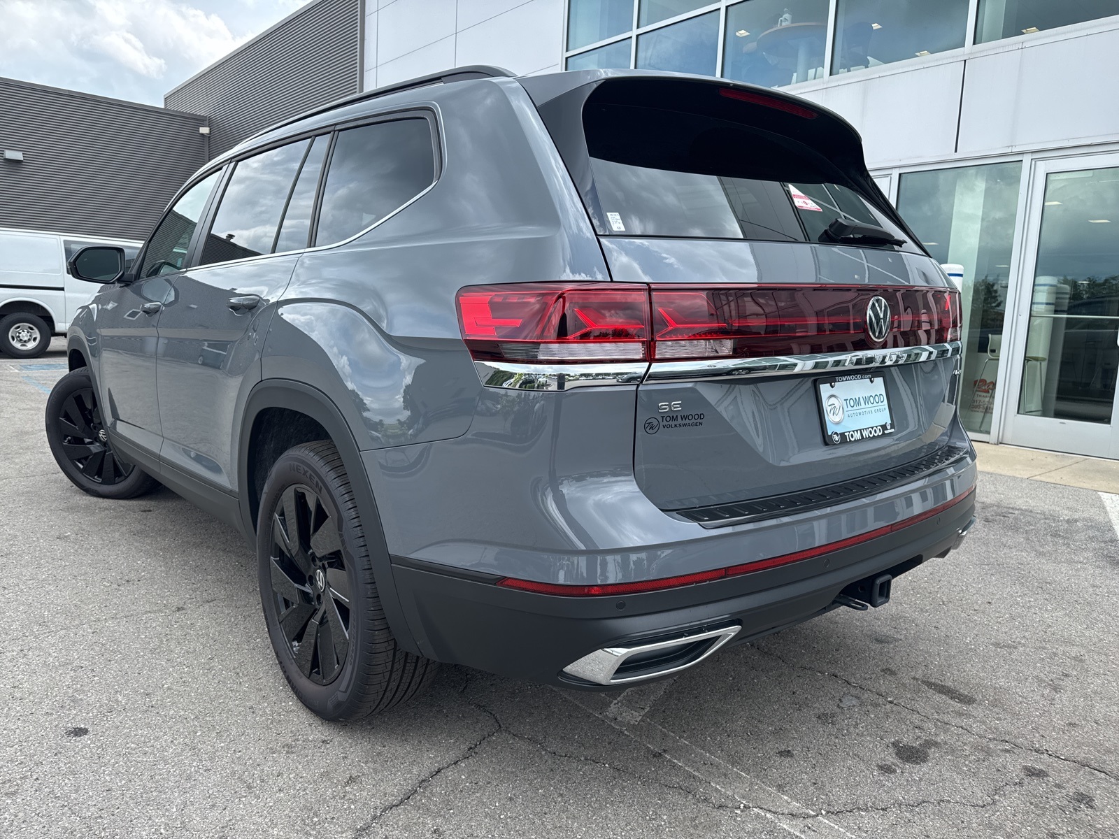new 2025 Volkswagen Atlas car, priced at $40,884