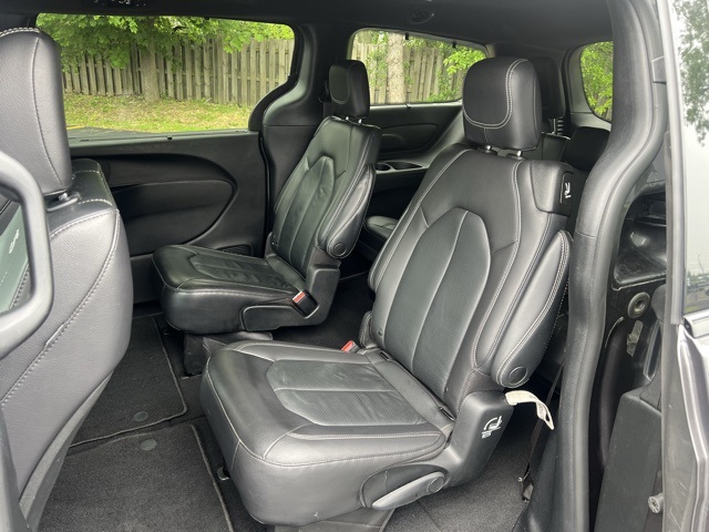 used 2022 Chrysler Pacifica car, priced at $31,000