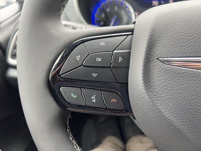 used 2022 Chrysler Pacifica car, priced at $31,000