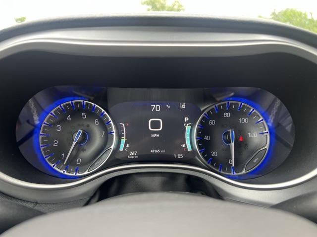 used 2022 Chrysler Pacifica car, priced at $31,000