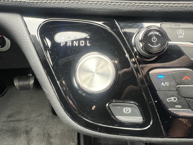 used 2022 Chrysler Pacifica car, priced at $31,000