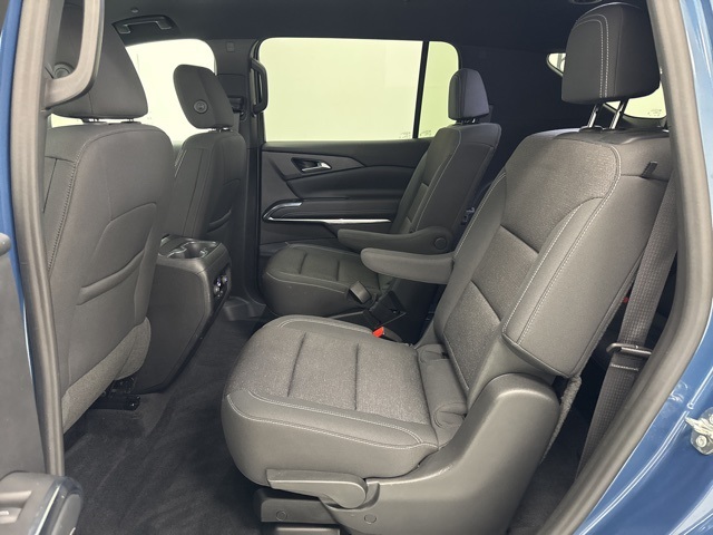used 2024 Chevrolet Traverse car, priced at $35,988