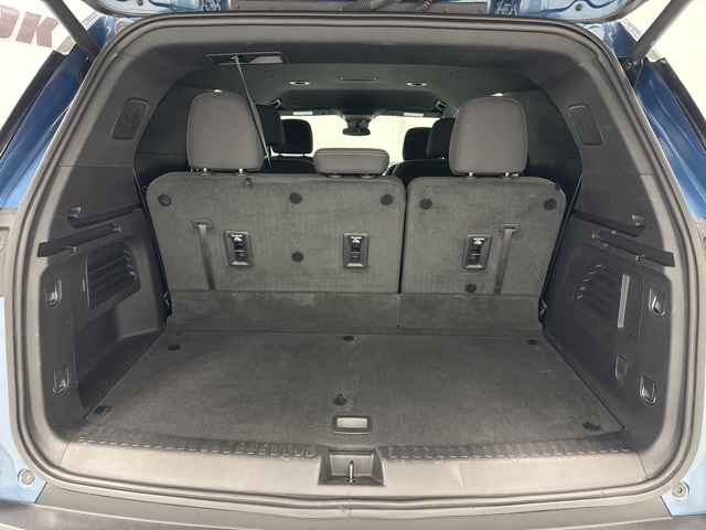 used 2024 Chevrolet Traverse car, priced at $35,988