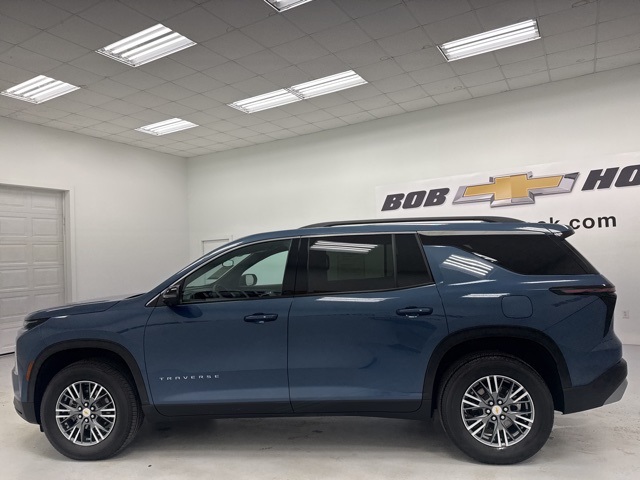 used 2024 Chevrolet Traverse car, priced at $35,988