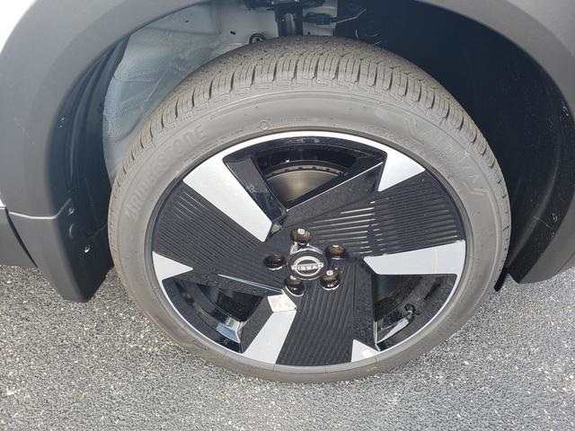 new 2025 Nissan Kicks car, priced at $29,127