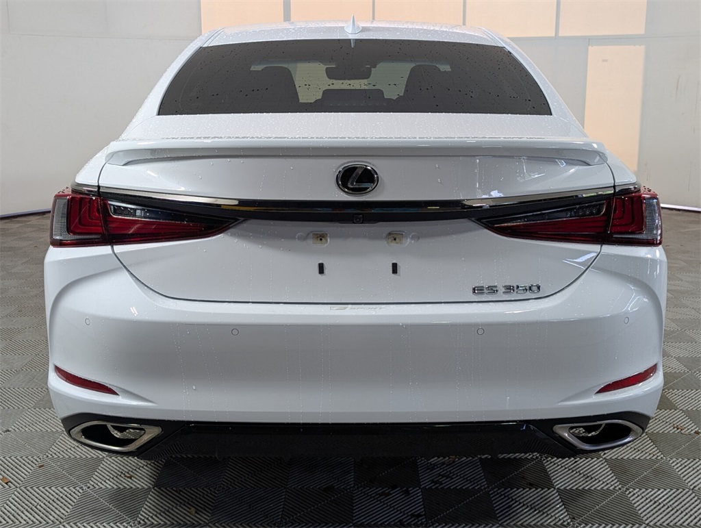 used 2022 Lexus ES car, priced at $39,000