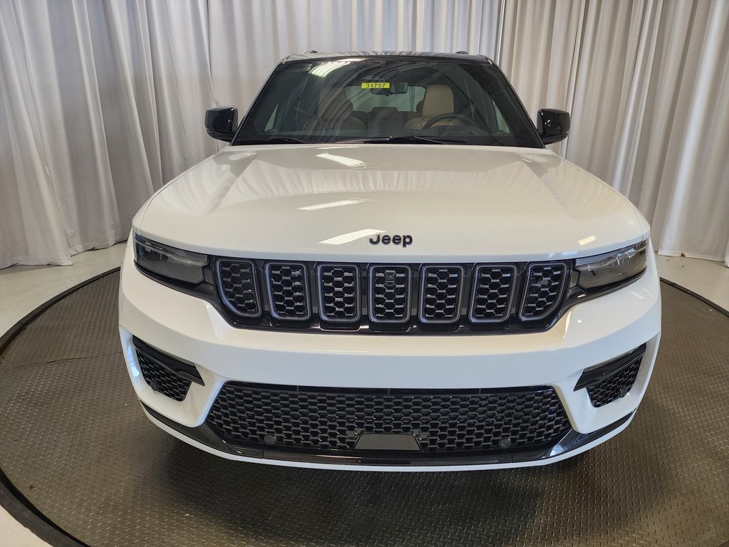 new 2025 Jeep Grand Cherokee car, priced at $68,100